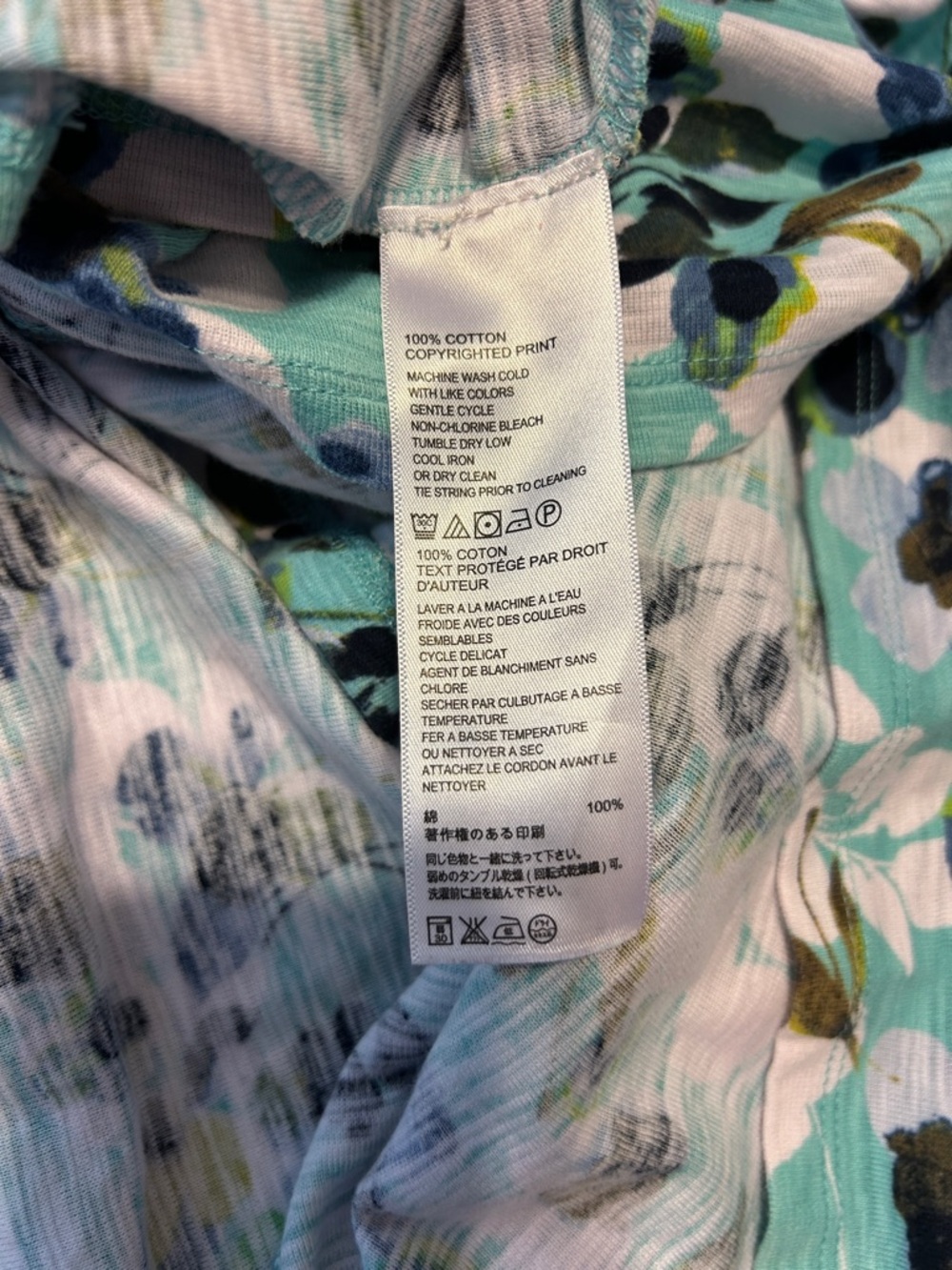 Tommy Bahama 
Tropical top - Picture 4 of 4